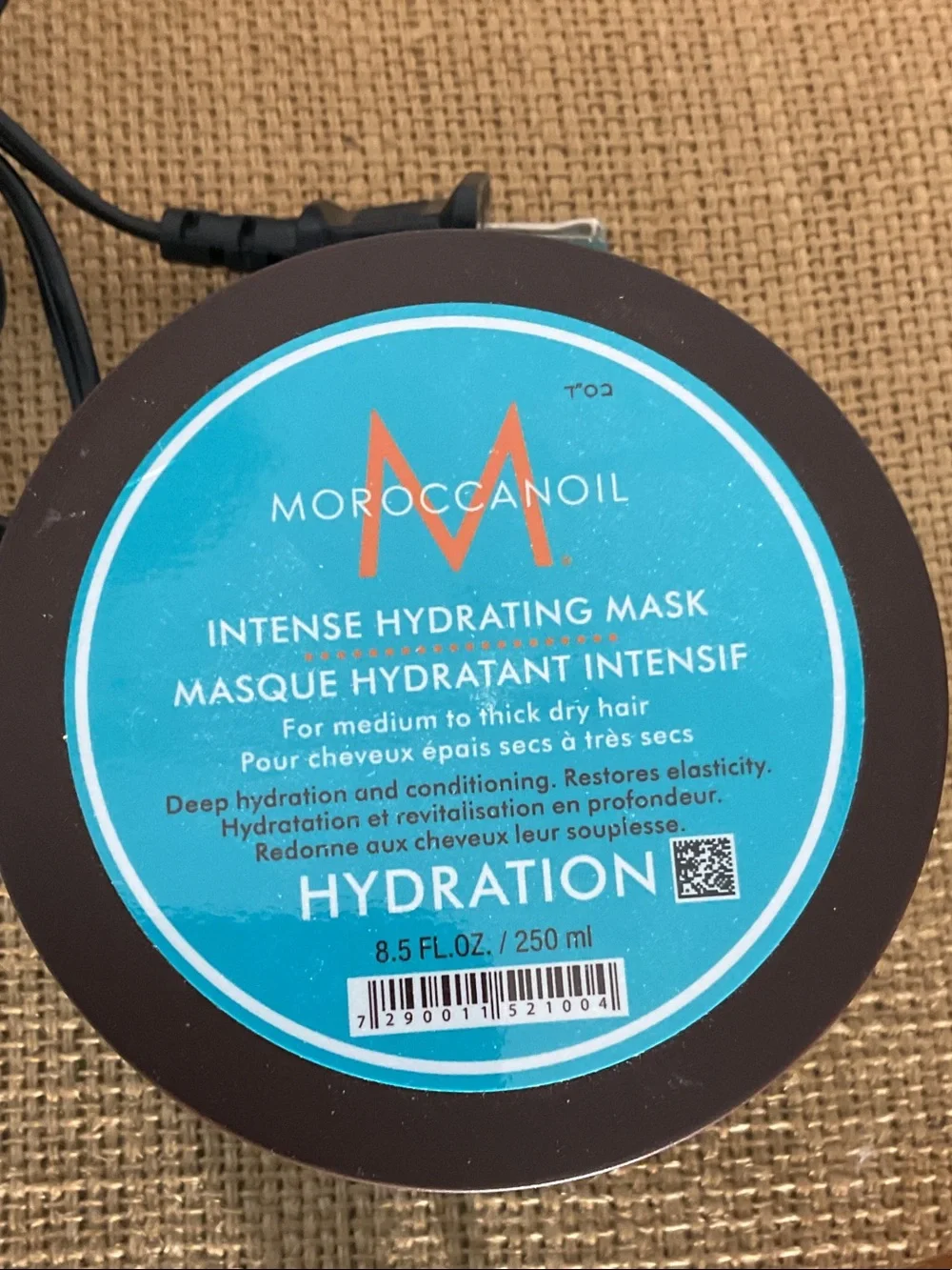 Moroccanoil Hydration Hair Mask+- curling iron
